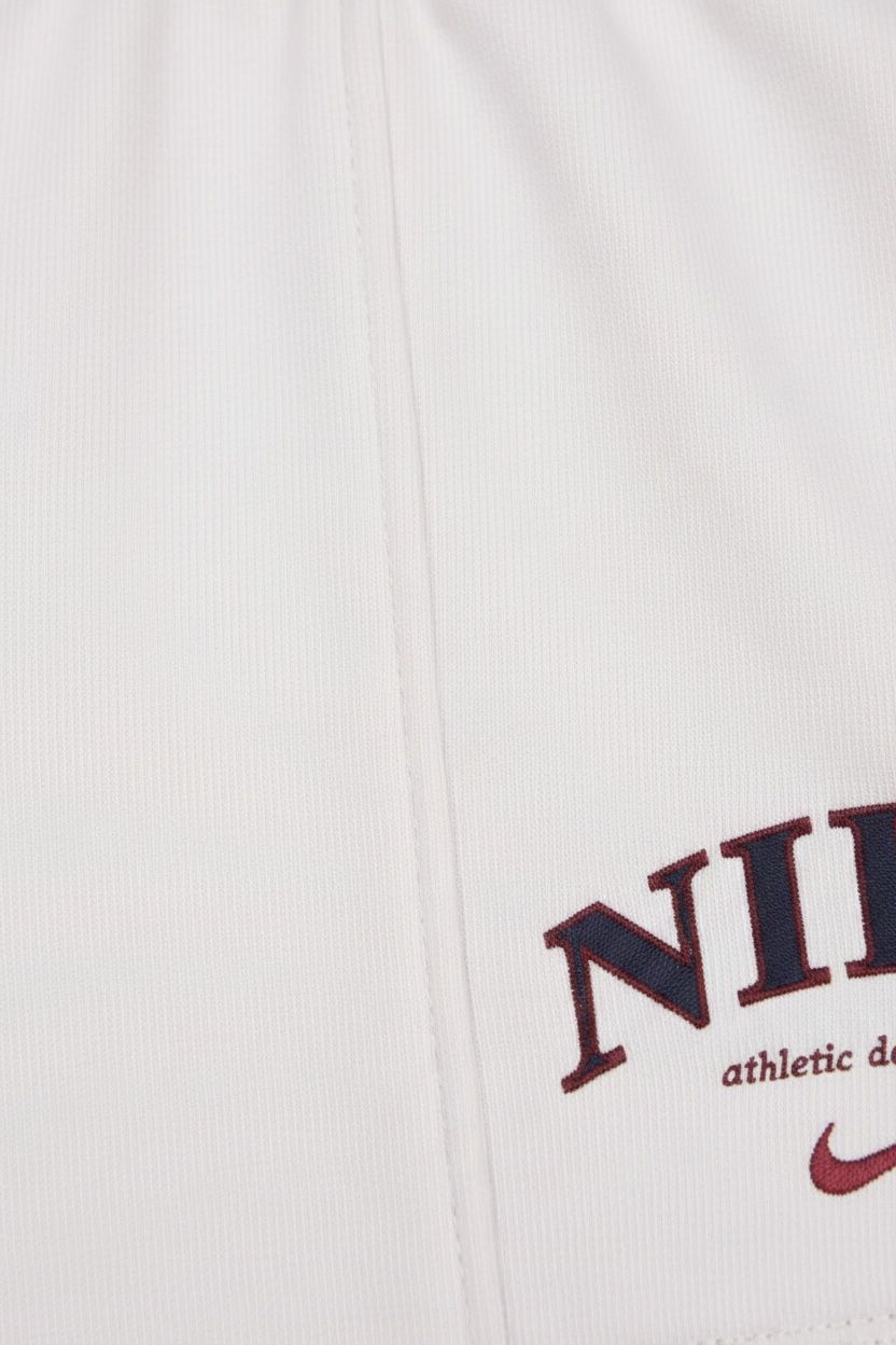 Pantaloni scurti Nike sport cu logo imprimat