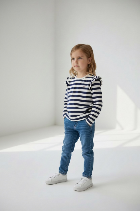 Bluză Tommy Hilfiger Kids cu Dungi și Volane – Stil Maritim Elegant, Bumbac Premium