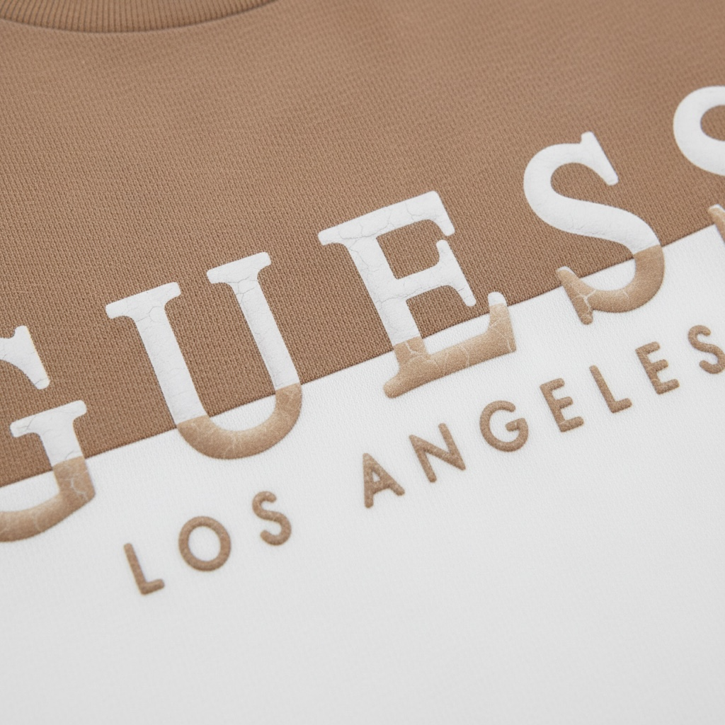 Tricou Copii Guess Los Angeles – Tricou cu Design Color-Block Alb-Maro și Logo Brodat