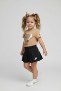 Set 2 piese de vara Nike - crem/negru cu logo central si fustita tip pantalon