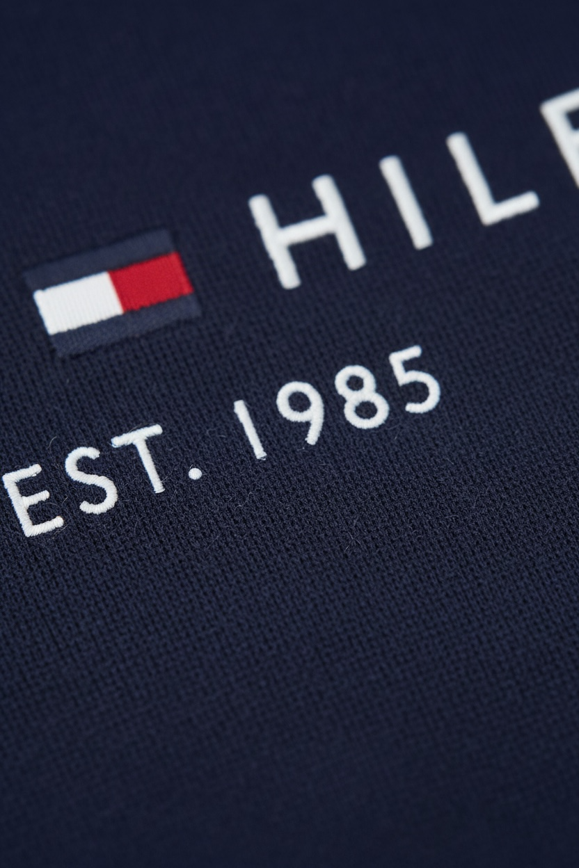 Tricou Tommy Hilfiger cu logo imprimat central - bleumarin