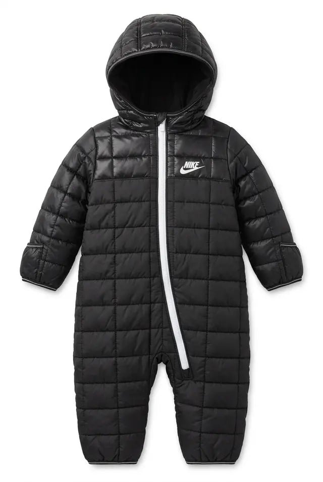 Combinezon Nike negru matlasat pentru bebeluși