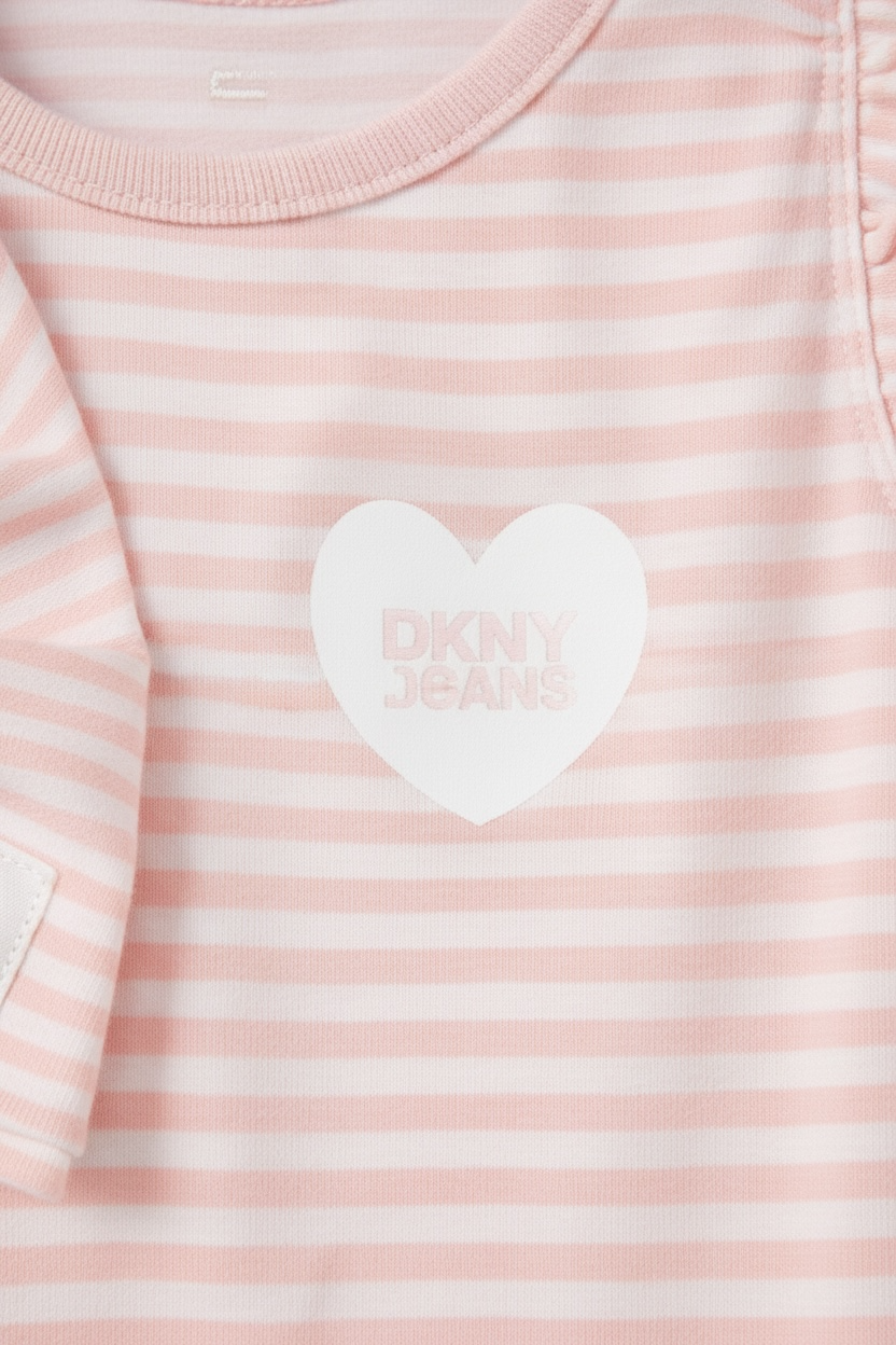 Set bebelusi 2 piese DKNY roz pudrat - body si caciula