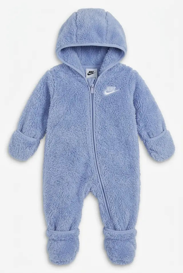 Combinezon plusat Nike bleu cu logo brodat