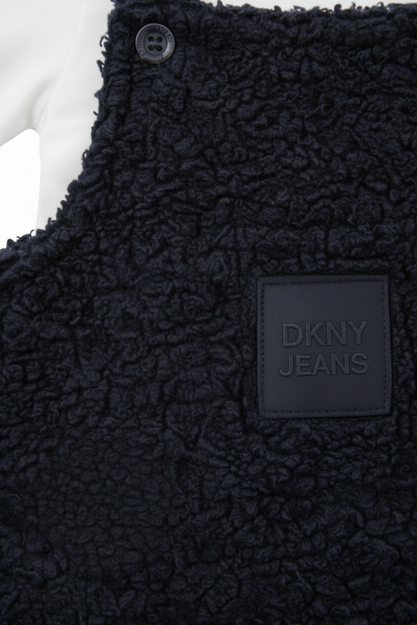 Set 2 piese DKNY - salopeta pufoasa bleumarin inchis, bluza cu logo lateral
