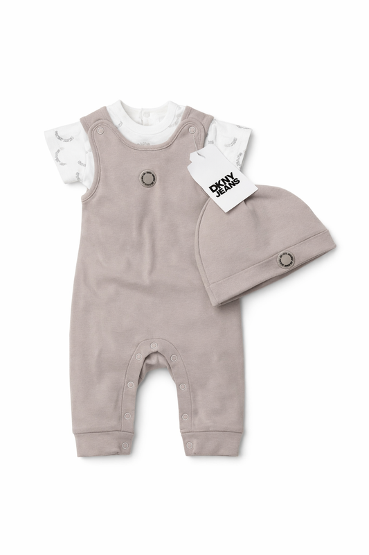 Set bebelusi 3 piese DKNY bej - salopeta, body si caciula