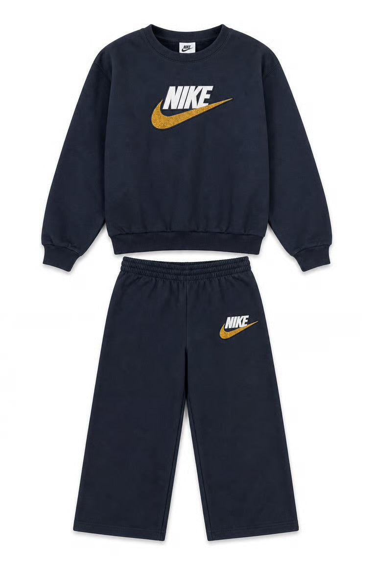 Trening Nike cu logo central plusat