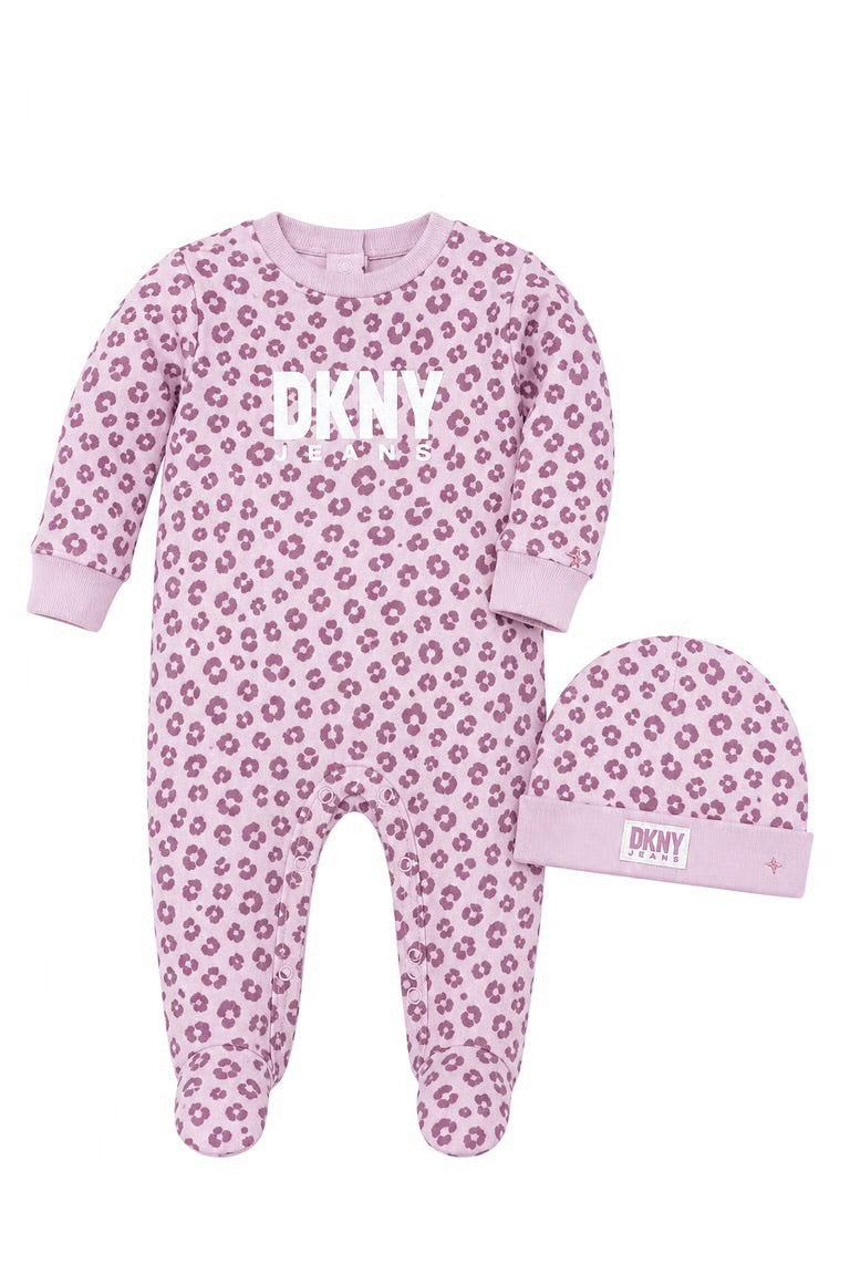 Set bebelusi 2 piese DKNY - Body si caciula roz pudrat