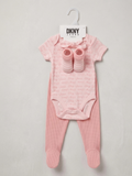 Set bebelusi DKNY 4 piese roz pudrat - body, pantaloni, bentiță si botosei