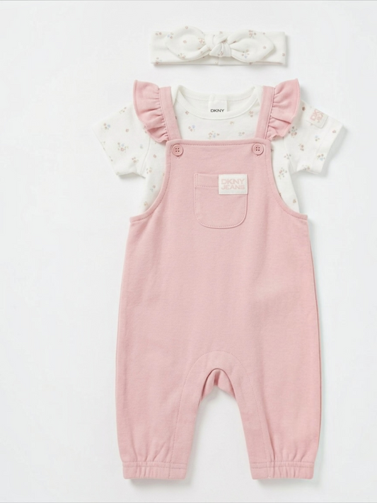 Set fete DKNY Jeans salopetă roz bentita si bluză albă cu flori