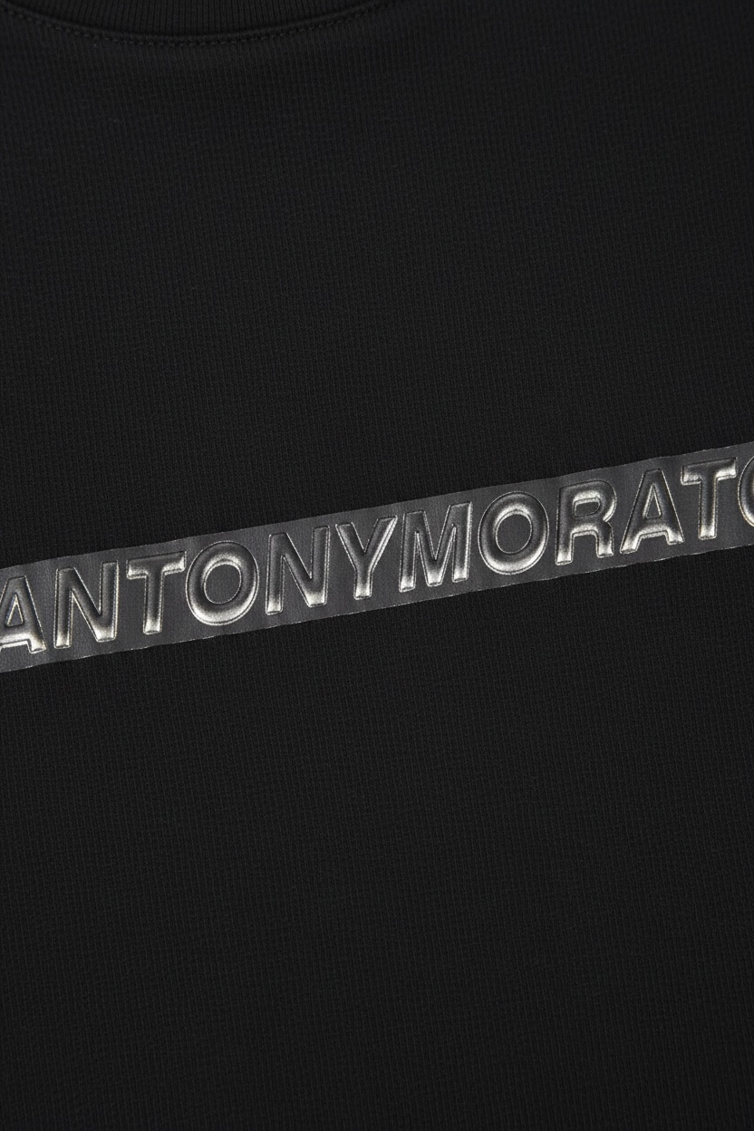 Tricou Antony Morato cu logo central texturat - negru