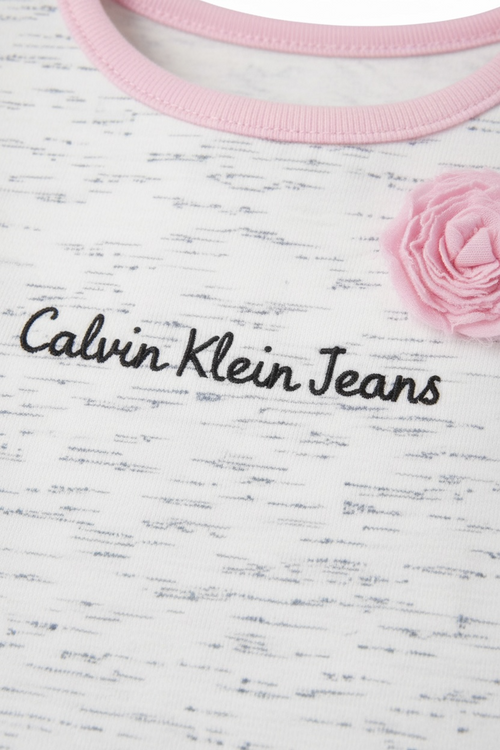 Bluza Calvin Klein - roz cu volane si detalii tip floare