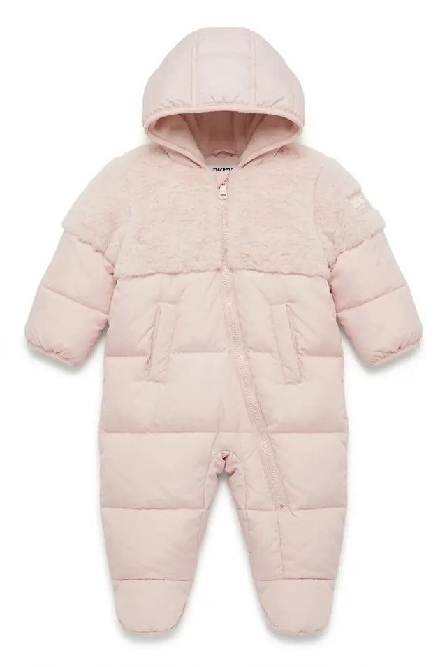 Combinezon DKNY roz pudrat matlasat cu glugă
