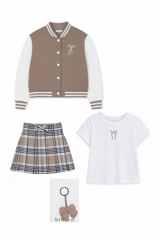 Set Btween 4 piese fetite - tricou,fusta, breloc si jacheta