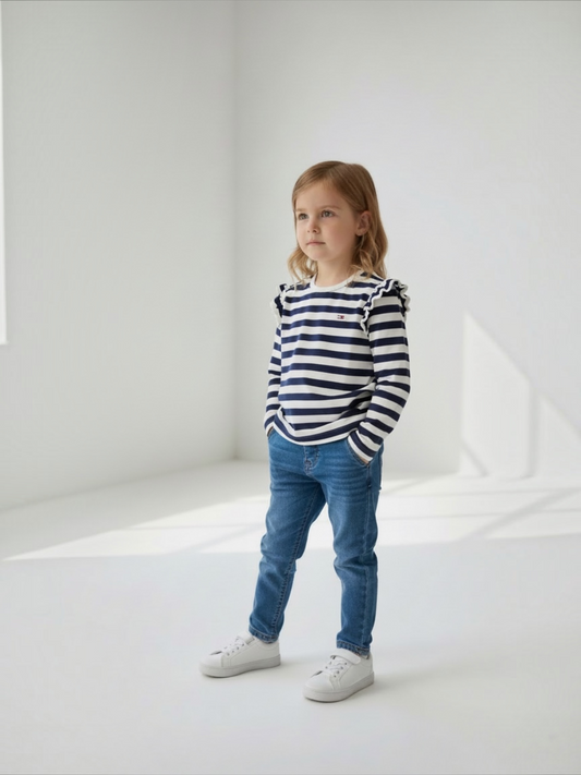 Bluză Tommy Hilfiger Kids cu Dungi și Volane – Stil Maritim Elegant, Bumbac Premium