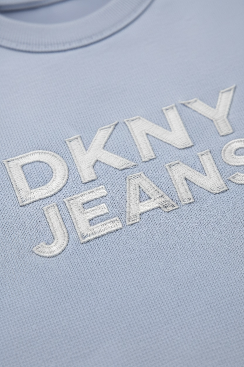 Set cadou bebeluși DKNY Jeans, salopetă și căciulă, Bleu